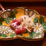 礼讃 - 藁で炙った鰹、 辛子醤油