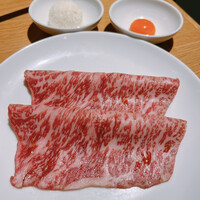 ビーフキッチン 渋谷店 - すき焼きセット
                仙台牛大判サーロイン
                一口ご飯と卵黄