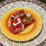 ふらんす菓子　コミネヤ - いちごの森、プレミアムいちごショート、キャラメルピスタチオ