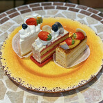 ふらんす菓子　コミネヤ - ダブルチーズケーキ、デリスフランボワーズ、バールドール