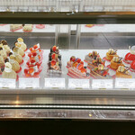 ふらんす菓子　コミネヤ - ケーキのショーケース＠中央