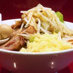 ラーメン二郎 - ラーメン半分＋ニンニク多め＋ショウガ半分ＳＫ