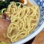 Ramen Hamashou - 八角製麺の中太麺。