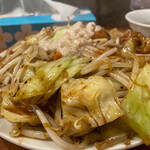 肉野菜炒め ベジ郎 - 野菜（マシ500ｇ）・背脂（中油20ｇ）・肉（中盛り100ｇ）800円