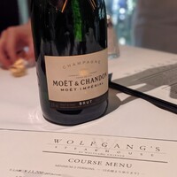 ウルフギャング・ステーキハウス 福岡店 - 泡は分からないからおまかせで持ってきてもらいました