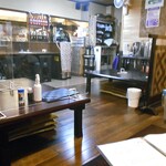 はちまる - 清潔感のある店内