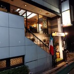 ピッツェリア パーレンテッシ - お店の外観