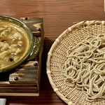 Mukoujima Shichifuku Suzume No Oyado - カレー鍋蕎麦せいろ
                        こちらには温玉乗せご飯が付きます。