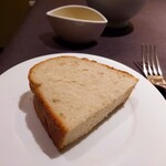 KIHACHI - ⚫パン「フォカッチャ・黒胡麻のパン」