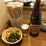 立ち呑み 庶民 - 豆腐煮付けと瓶ビール大