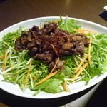 ブルスタ オラムー - 牛すじ水菜のサラダ３９９円