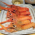 日本料理FUJI - 赤座海老：まだ動いています。