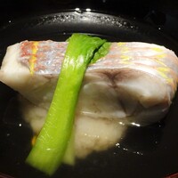 日本料理FUJI - お椀：いとより鯛、蓮根饅頭、小松菜