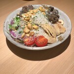 炭火焼き鳥 鶏尽 花れ - 【過去メニュー】鶏トンタン燻製シーザーサラダ