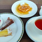カフェ＆レストラン ヴァン - 真ん中   パンケーキ