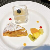 ポム・ダダン - 