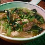 トゥクトゥク - クェティオ・ナーム（タイ・汁ビーフン）