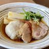 Teuchi Soba Takenouchi - 鴨がき
                蒸した鴨を焼き葱と一緒にお出汁の効いた煮汁と合わせ、そこに蕎麦がきを入れた料理、これが思いのほか美味しかったです。