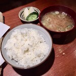 めしの助 - 白めし(みそ汁・ぬかづけ付)