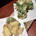 めしの助 - 天ぷら(芽キャベツ、すみいか、白魚)