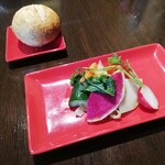 ブラッスリー ギョラン - アミューズとパン