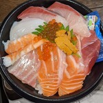 魚正 - １日限定30食の海鮮丼❢