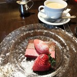 ブラッスリー ギョラン - チョコレートと木苺のパルフェ