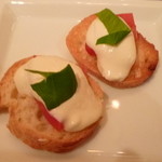 ボンファム - 【自家製リコッタチーズのカプレーゼ】