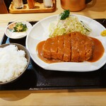 Tonkatsu Bungo - ジャンボロースカツ定食　1,900円