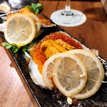 貝と白ワインのバル KAKIMARU - 通風牡蠣