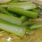 中華麺キッチン まくり - スープのアップ！脂多め？