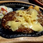 Bikkuri Donki - チーズバーグステーキ