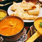 印度料理シタール - 手前左がベジタブルカレー