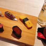 寿司 魚がし日本一 - 最高のラストオーダー。生げそ、あじ、たまご、ねぎとろ、いくら。ジンジャーエール。茶碗蒸し。