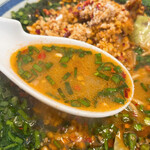 ラーメン･餃子 ハナウタ - 【2021年12月】麻辣香湯＠880円、スープアップ。変わらず旨いスープでした。