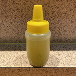 ホルモン双葉 - 途中で味変。青唐入りの酢。