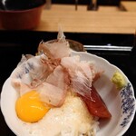一本杉 川嶋 - 朝採れ自然薯、マグロ、烏骨鶏の卵のご飯