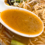 ラーメン･餃子 ハナウタ - 【2021年12月】薬膳香辛 味噌中辛＠780円、スープアップ。このスープは相変わらず旨いです。