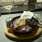 フラミンゴ - 焼牡蠣(仙鳳趾産)350円