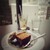 BUND CAFE - キャロットケーキ(￥450)、菊花茶 アイス(￥550)。ビルの風景と共に。