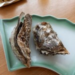 Mitsuboshi Zangi Izakayaten - 厚岸産蒸し牡蠣 1個100円