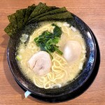 横浜家系ラーメン 鶴乃家 - 塩とんこつ 味玉