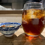 中華ダイニング 一途一心 - 紹興酒ボトルで頼んだからナミナミ注いじゃう