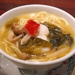 中國菜 李白 - 高菜と白身魚のスープ麺