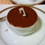 ノリエット - 「ノリエット」チョコと生クリームの絶妙な組合せ