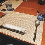 アジアンキッチン - テーブル