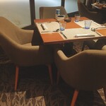 アジアンキッチン - テーブル席