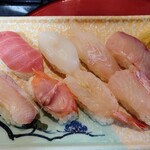 寿司季節料理 宴 - 令和4年1月 ランチタイム
            にぎり寿司ランチ 990円