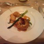 ラ・スースANN - お魚料理　オマールエビ、付け合わせのホタテともにふんわりして美味しかったです！