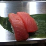 魚がし日本一 立喰寿司 - 中トロ
